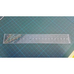 Righello per patchwork e quilt da 20 x 3 cm in plastica