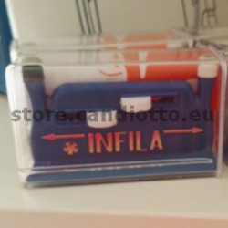 Macchinetta infilaago a mano