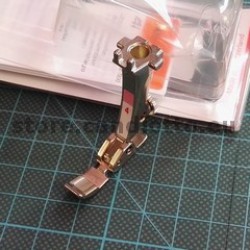 Piedino cerniere Bernina N°4 macchine meccaniche